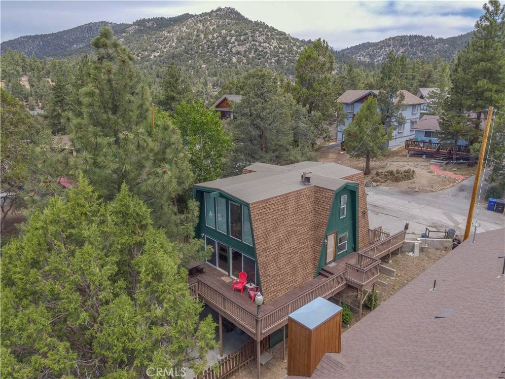 384 Mullins DR, Big Bear City, CA 92314