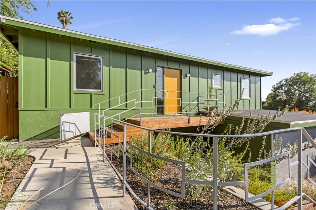 Los Angeles, CA 90042,6236 Springvale DR