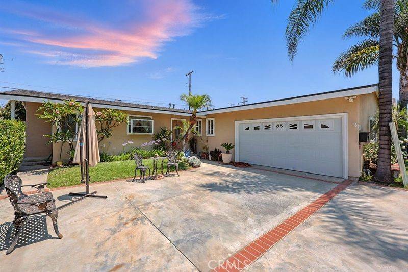 Covina, CA 91722,665 N Waterbury AVE