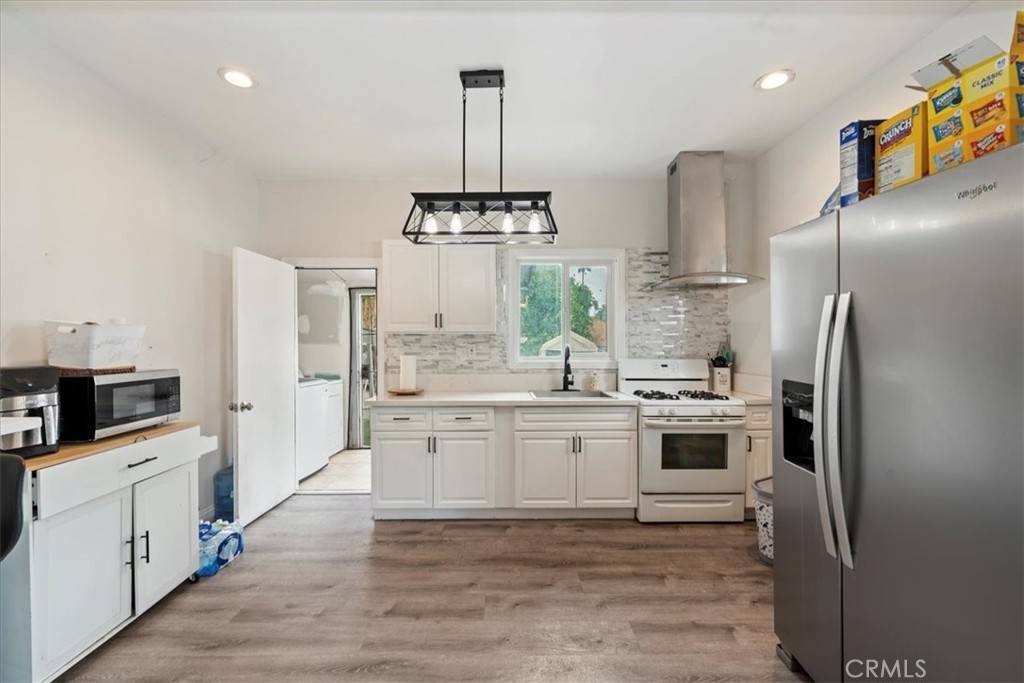San Bernardino, CA 92410,430 W 10th ST