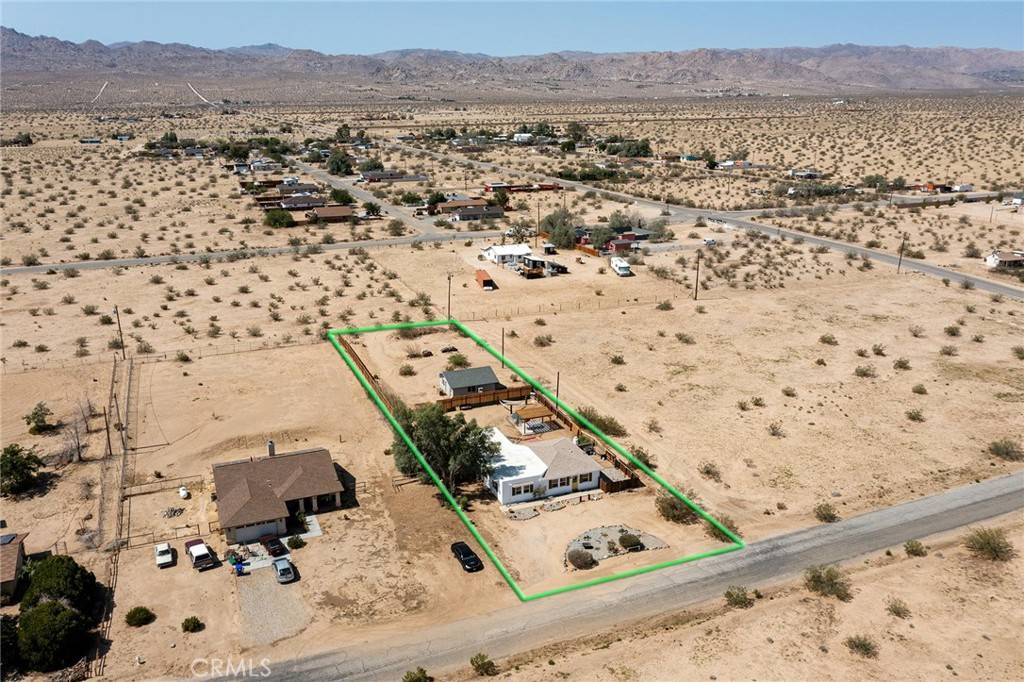 Joshua Tree, CA 92252,64975 Sun Oro RD
