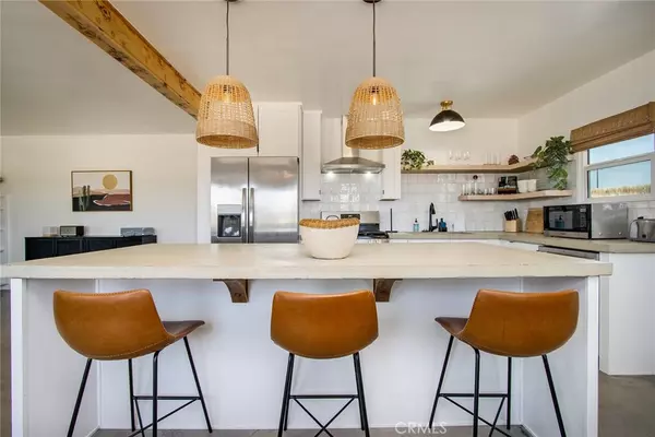 Joshua Tree, CA 92252,64975 Sun Oro RD