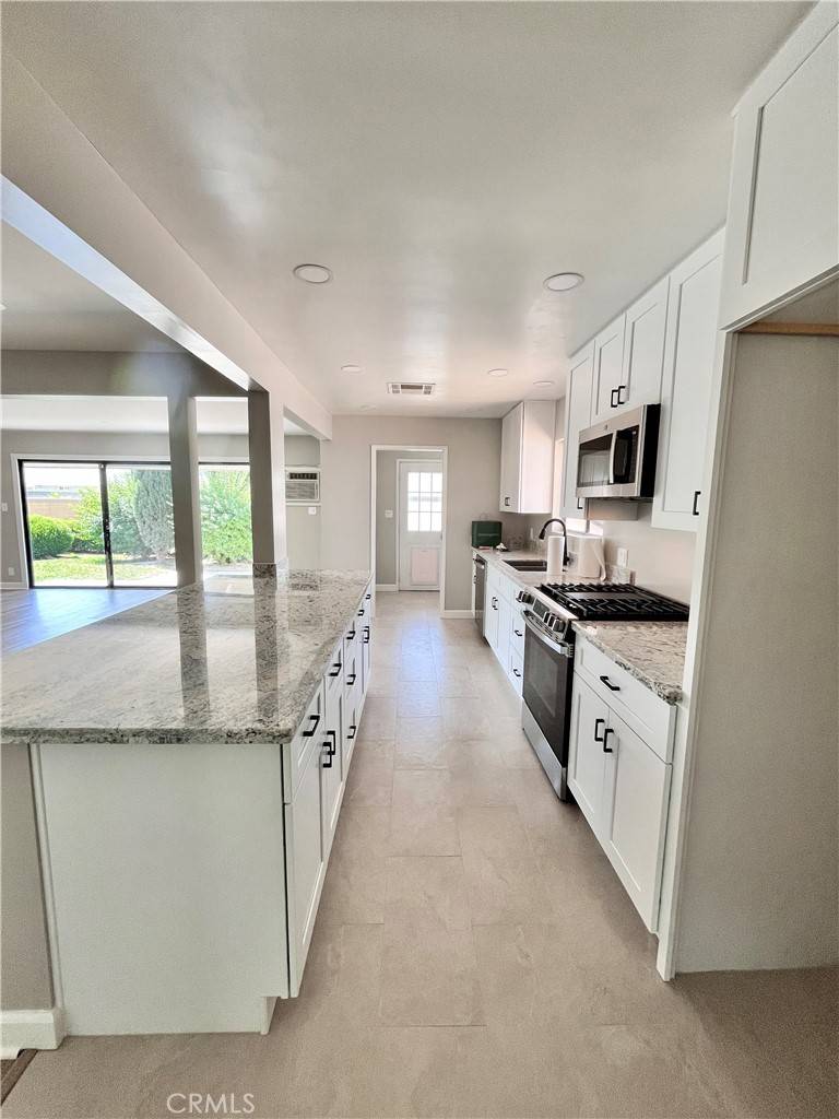 San Dimas, CA 91773,1024 Cypress ST