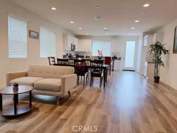 Jurupa Valley, CA 92509,3524 Smith ST