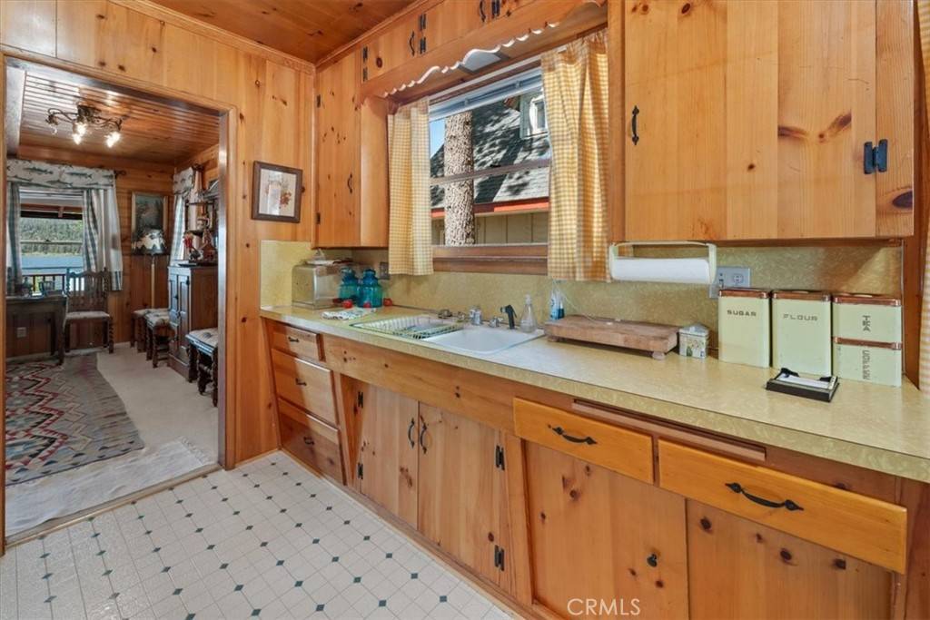 Big Bear Lake, CA 92315,115 Lagunita LN