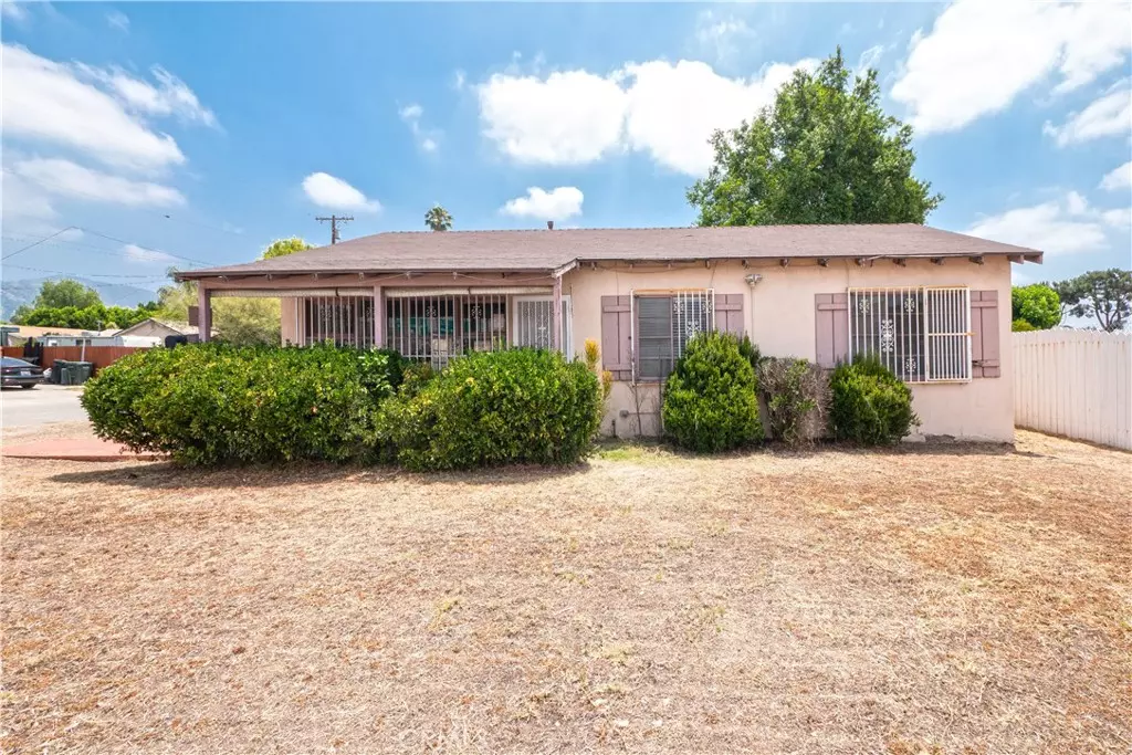 Azusa, CA 91702,532 W 2nd ST