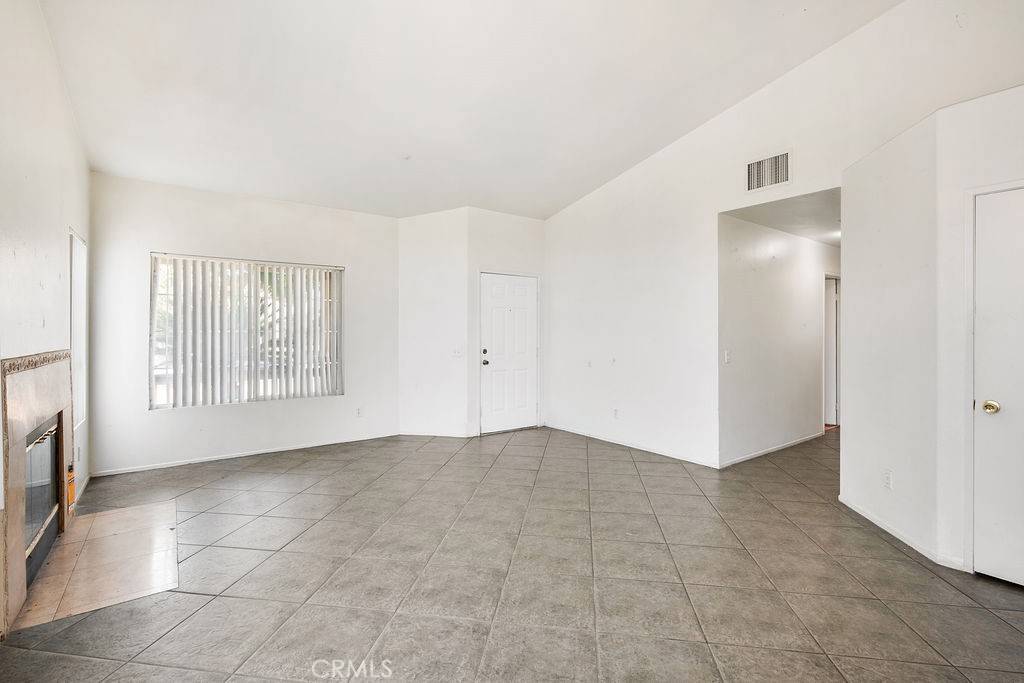 Fontana, CA 92335,16205 Seville AVE