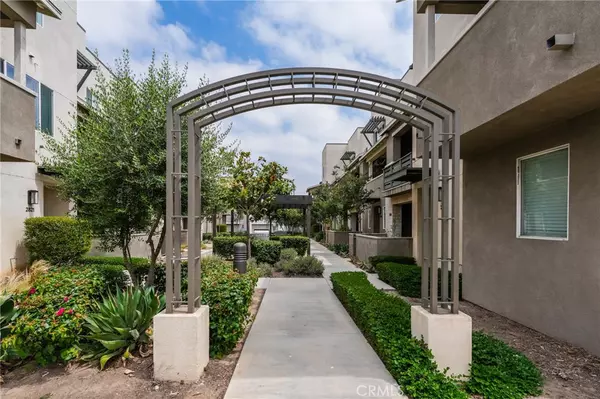 El Monte, CA 91733,2823 Lily LN