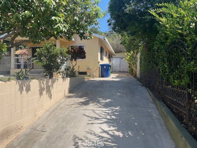 Los Angeles, CA 90065,1153 Isabel ST