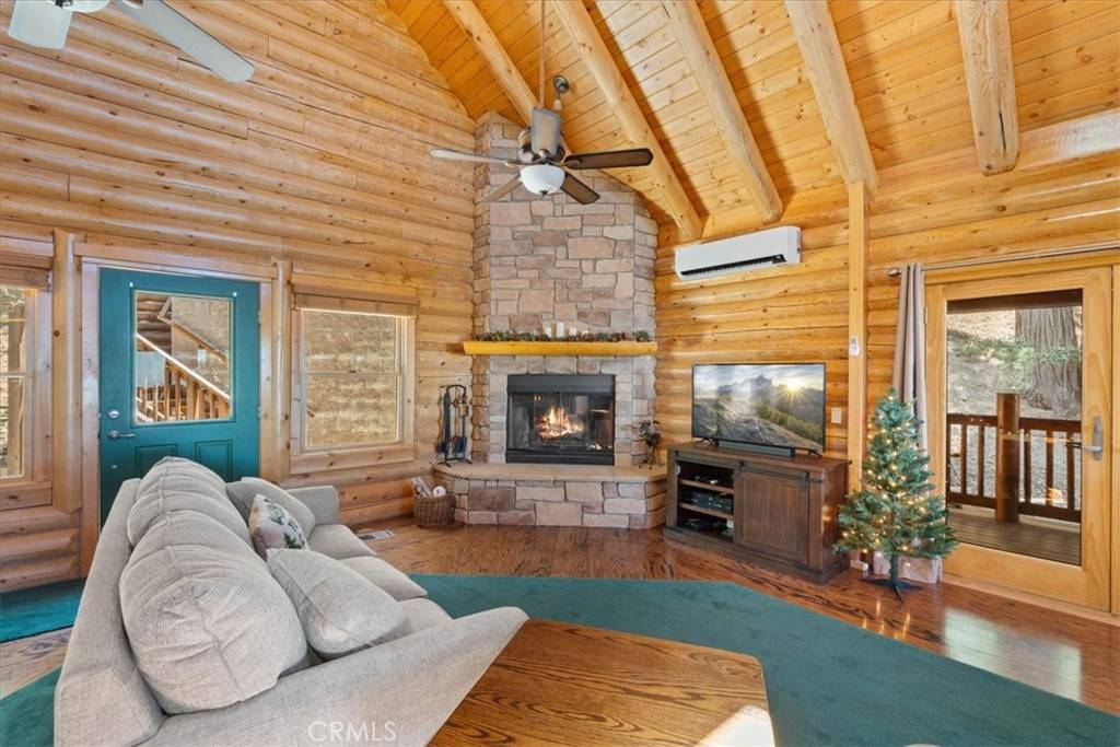 Crestline, CA 92325,25148 Scenic View DR