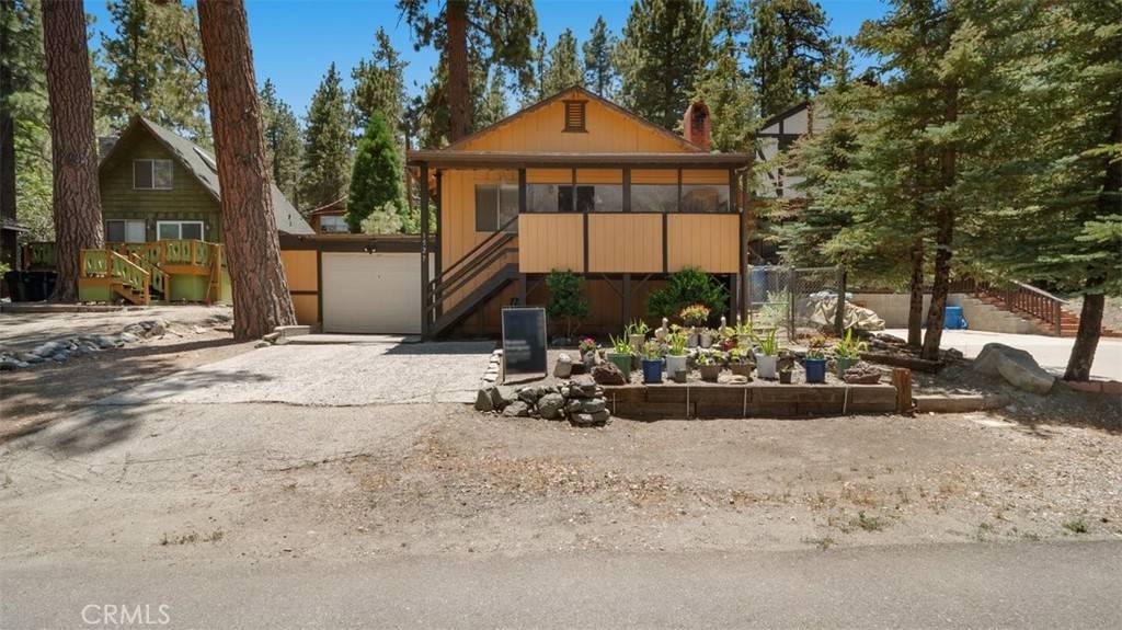 Wrightwood, CA 92397,1527 Betty ST