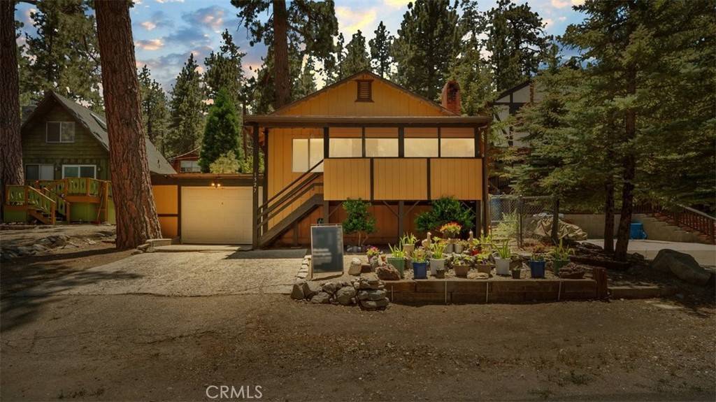 1527 Betty ST, Wrightwood, CA 92397