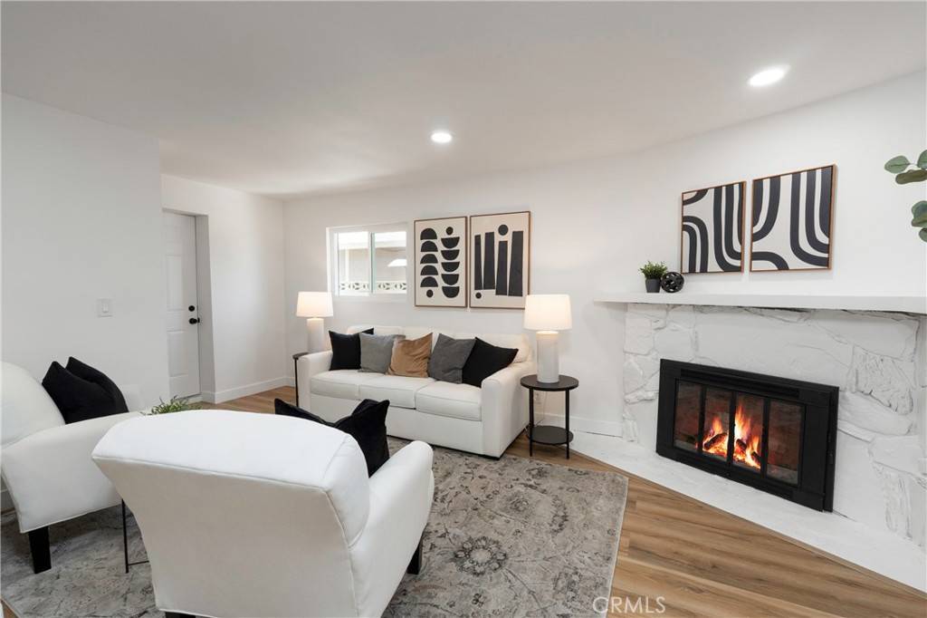 Pomona, CA 91767,930 Barbara LN