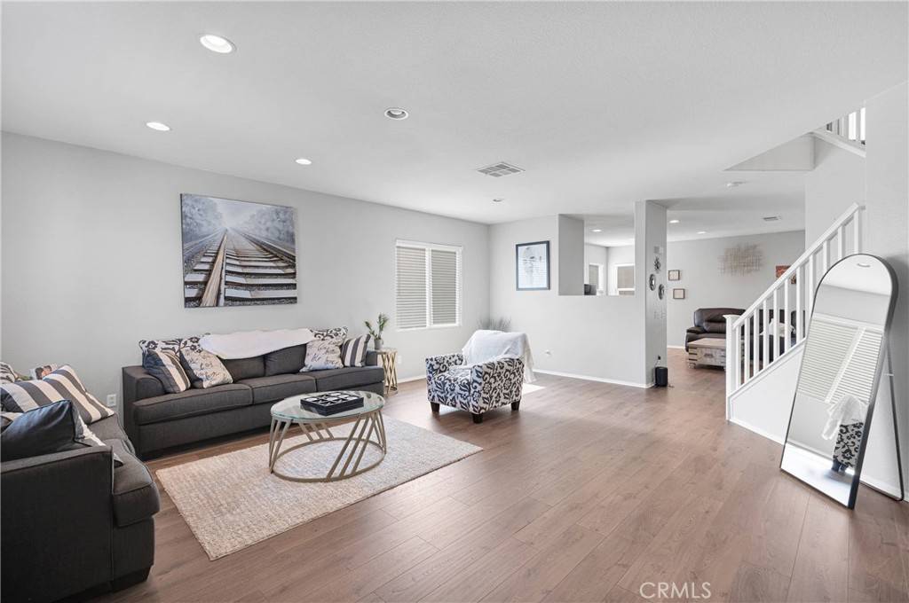 Hesperia, CA 92344,13223 La Crescenta AVE