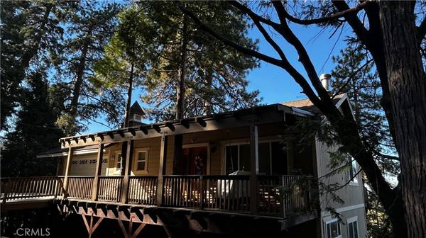25152 Valle DR, Crestline, CA 92325