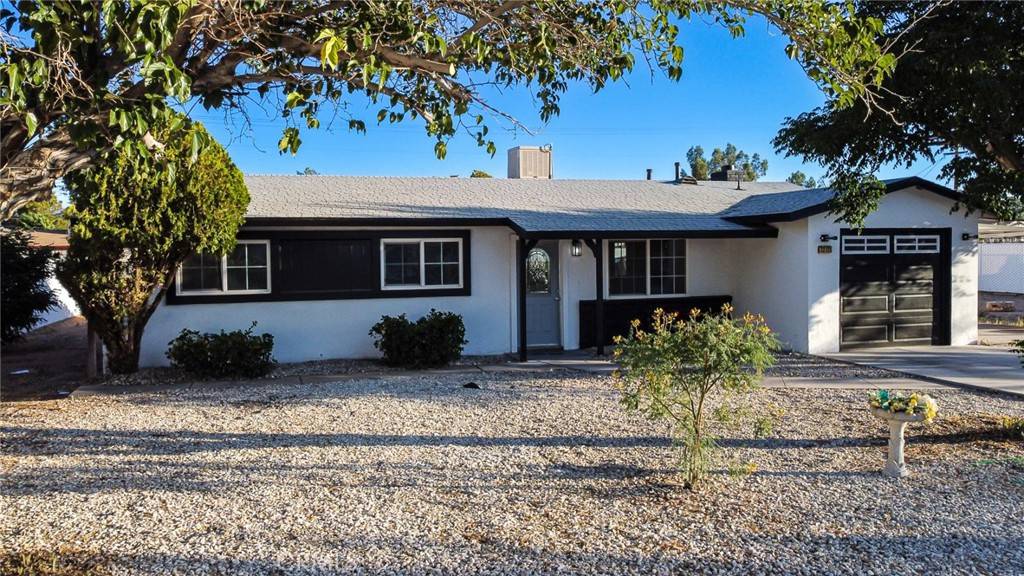 22725 Anoka RD, Apple Valley, CA 92308
