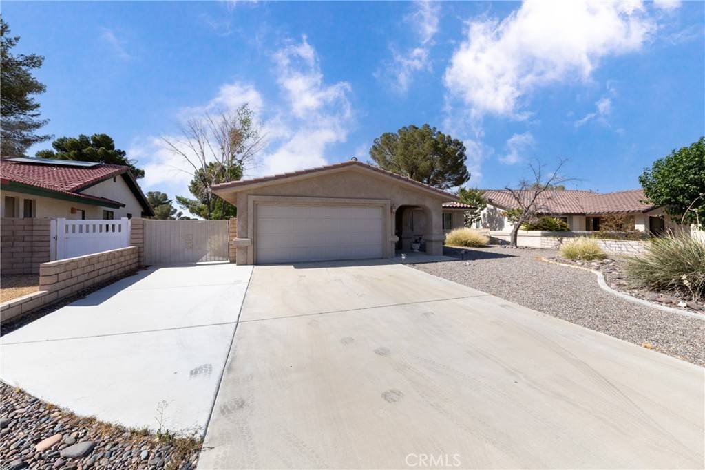 Helendale, CA 92342,15090 Orchard Hill LN