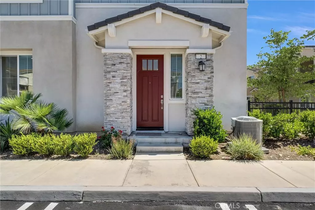 Fontana, CA 92336,16681 Wyndham LN #2