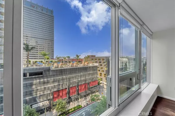 Los Angeles, CA 90015,1155 S Grand AVE #811