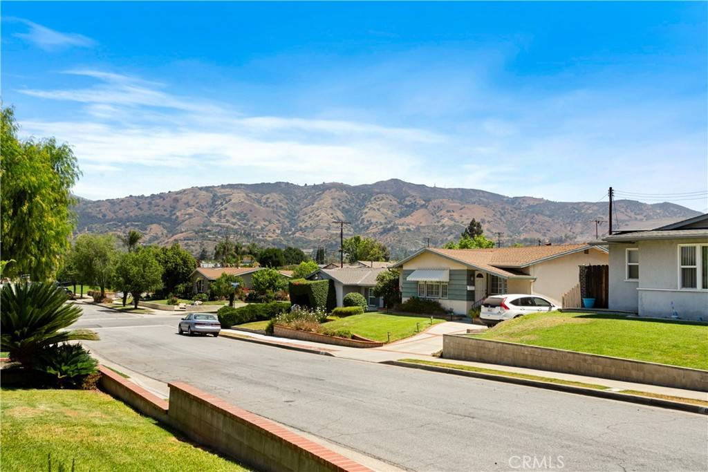 Glendora, CA 91740,817 Caballo AVE