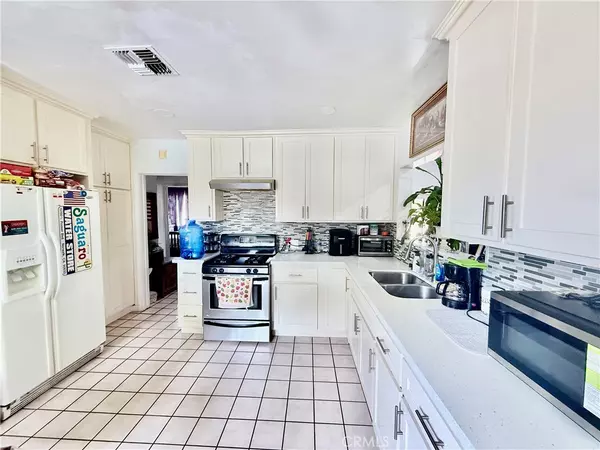 Norwalk, CA 90650,11425 HAYFORD ST