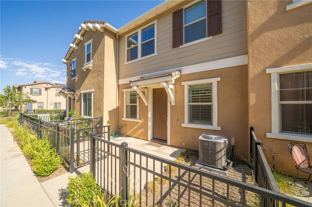 16502 Casa Grande AVE #102, Fontana, CA 92336