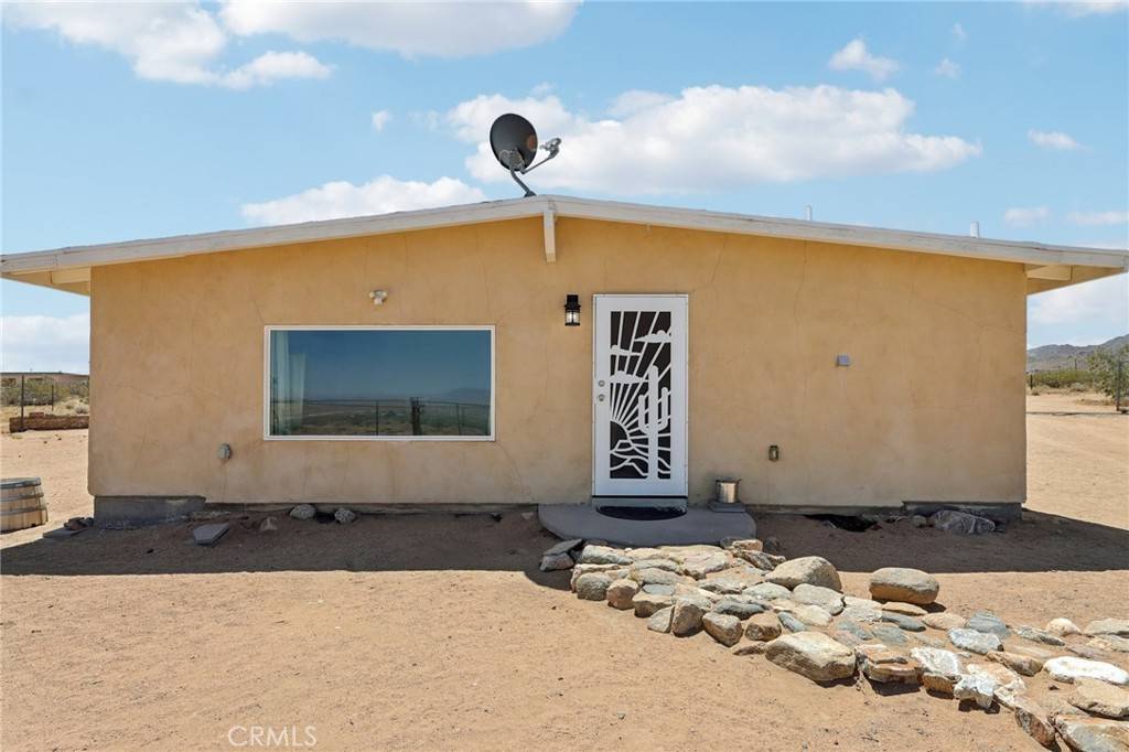 Landers, CA 92285,51474 Mills RD