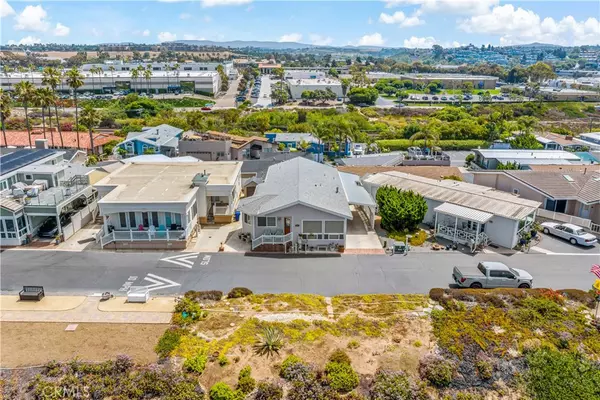 Carlsbad, CA 92011,6536 Oceanview DR #T