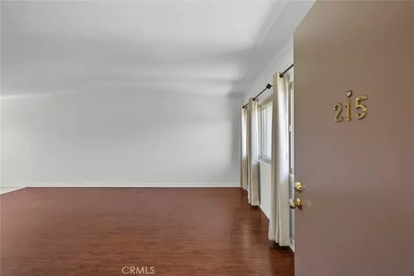 Los Angeles, CA 90045,8710 Belford AVE #215B