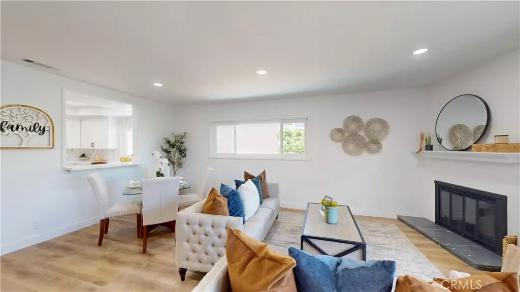 1354 Shadow LN #201, Fullerton, CA 92831