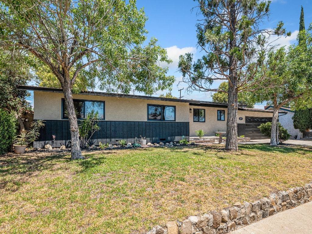 971 N Clifford AVE, Rialto, CA 92376