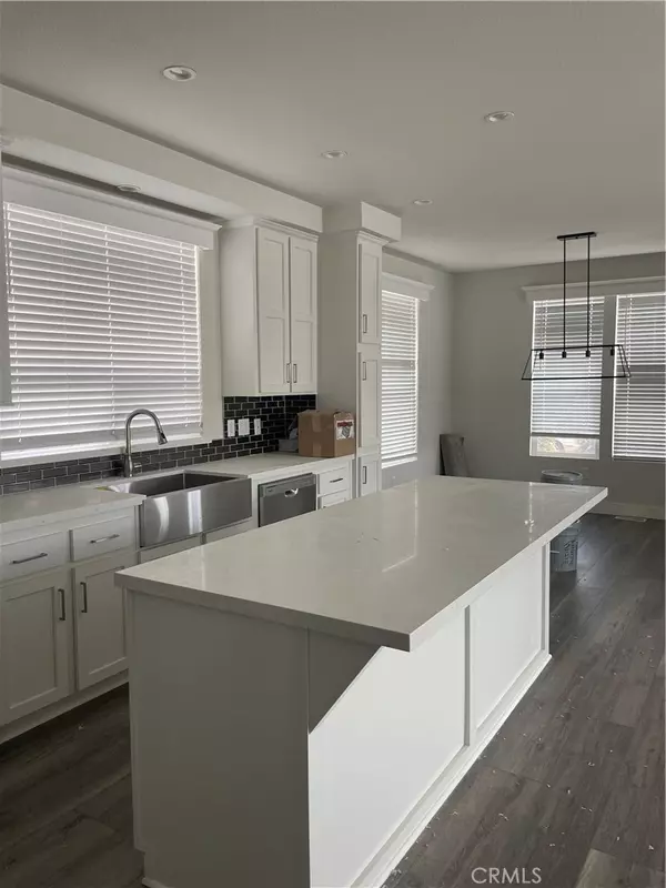 4095 Fruit ST #607, La Verne, CA 91750
