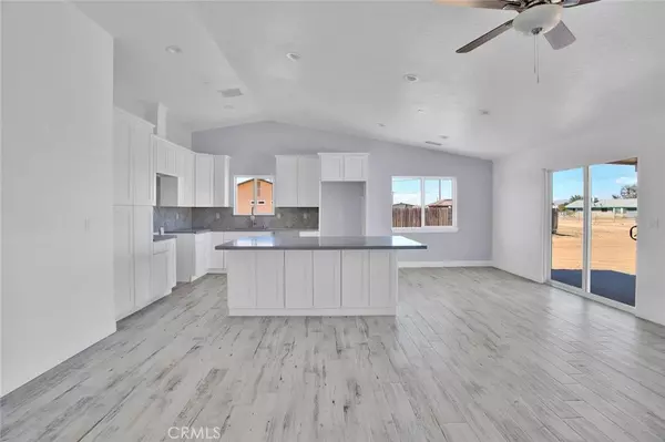 Apple Valley, CA 92308,10533 Mohawk RD