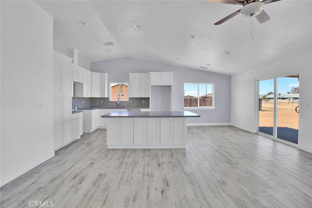 Apple Valley, CA 92308,10533 Mohawk RD