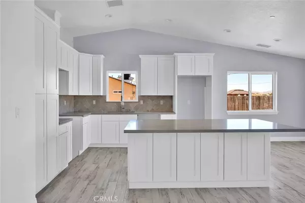 Apple Valley, CA 92308,10533 Mohawk RD