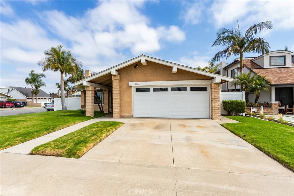 Huntington Beach, CA 92646,8541 Larkport DR