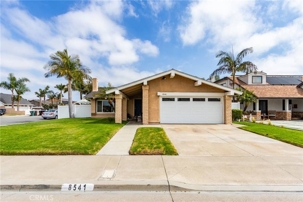 Huntington Beach, CA 92646,8541 Larkport DR