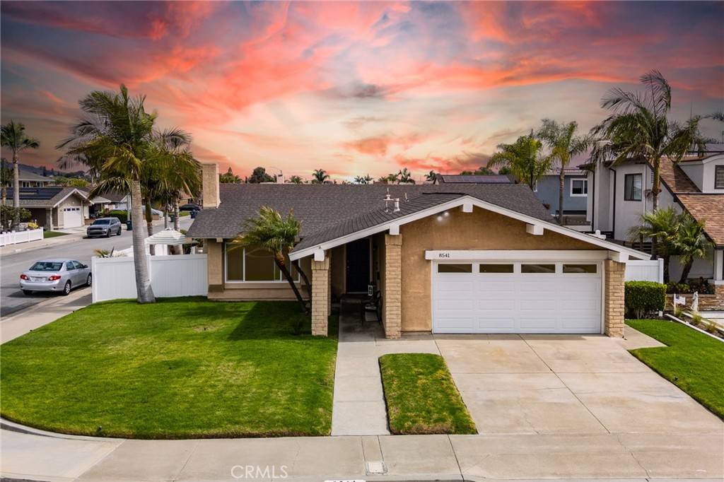 Huntington Beach, CA 92646,8541 Larkport DR