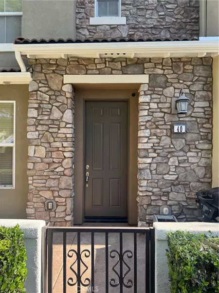 15723 Parkhouse DR #40, Fontana, CA 92336