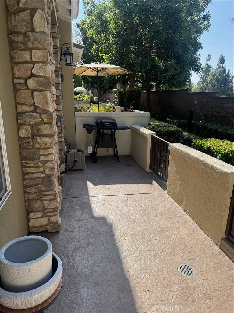 Fontana, CA 92336,15723 Parkhouse DR #40