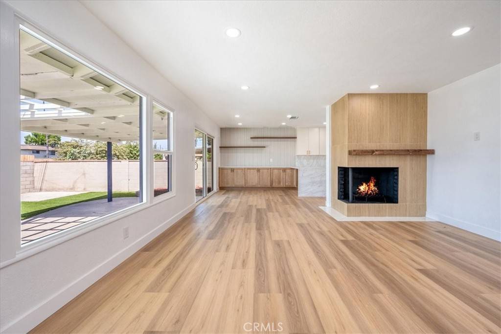 Garden Grove, CA 92841,11251 Bowles AVE