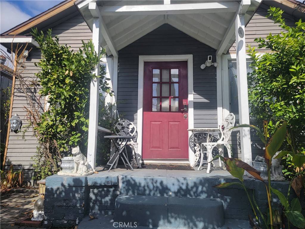 Los Angeles, CA 90068,6431 Dix ST