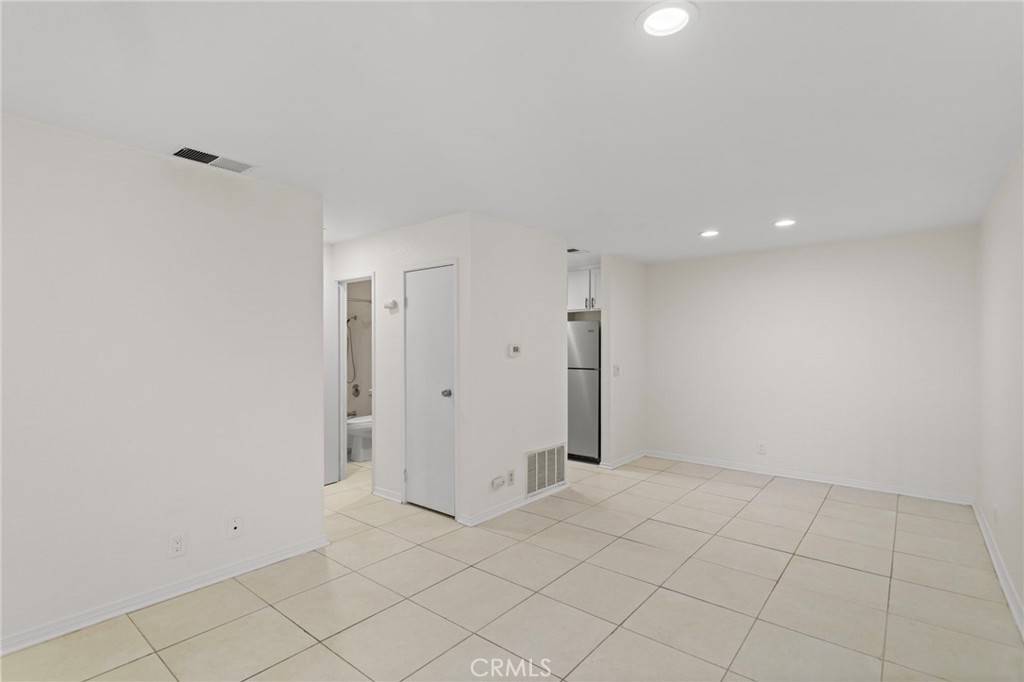 Palm Springs, CA 92262,575 N Villa CT #111