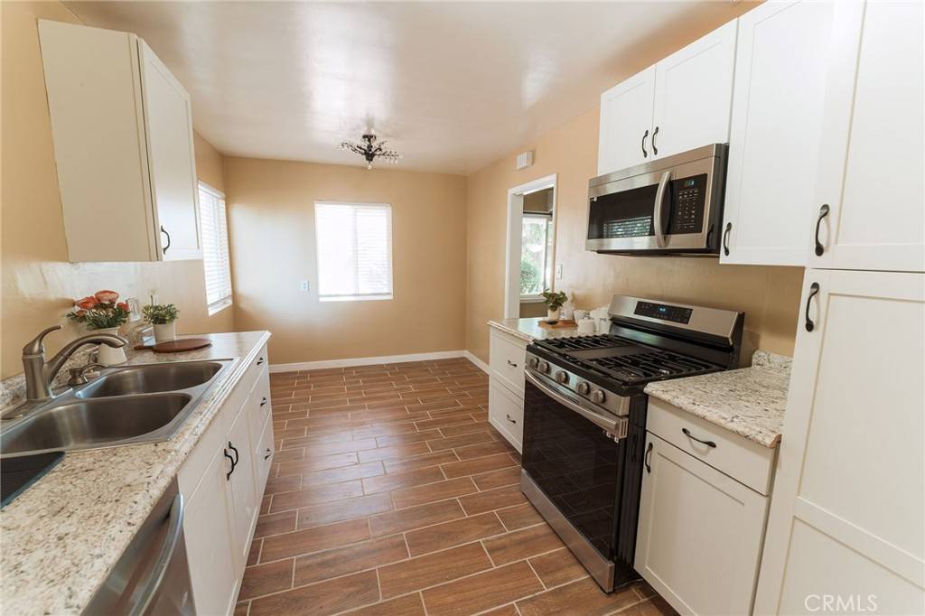 La Habra, CA 90631,902 E Francis AVE