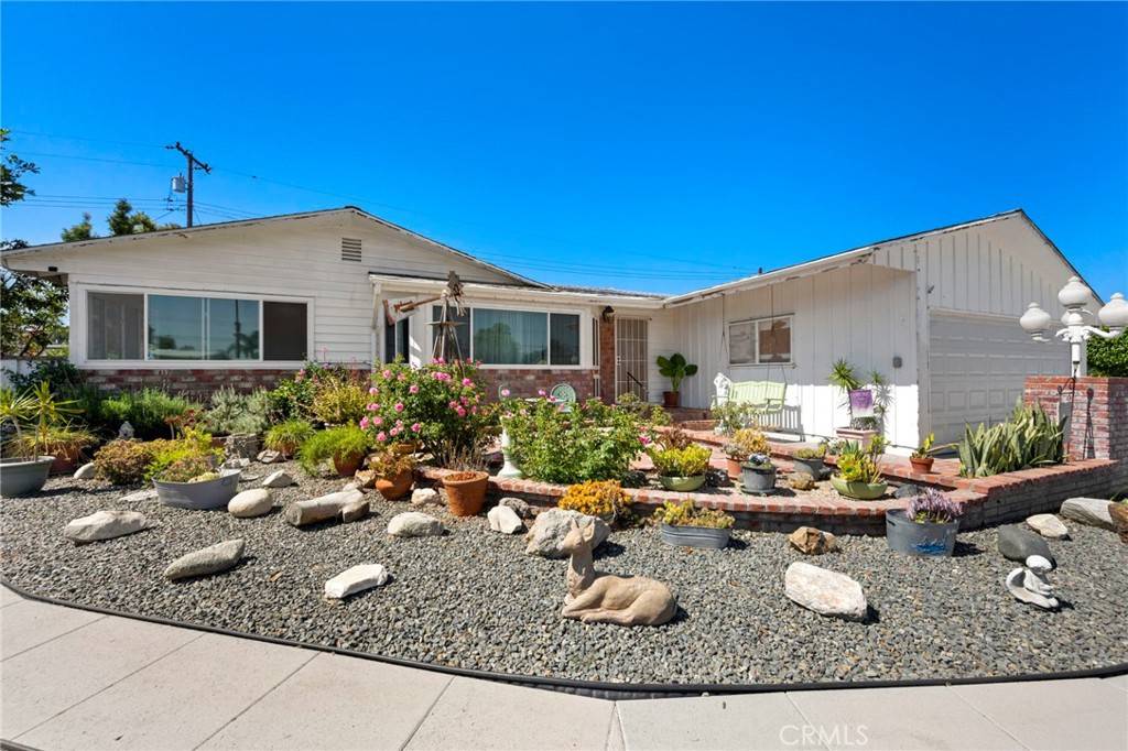 Garden Grove, CA 92841,9802 Swallow LN