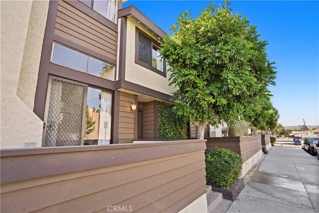 Reseda, CA 91335,19355 Sherman Way #41