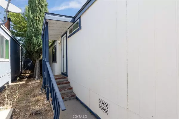 Corona, CA 92883,10412 Comstock RD