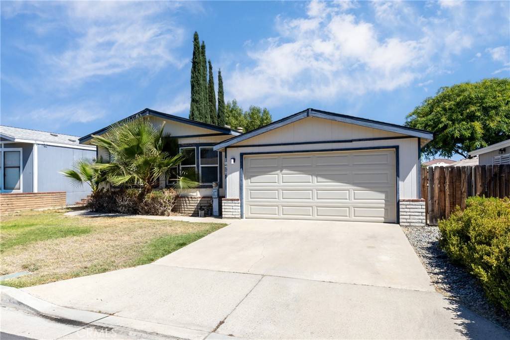 Corona, CA 92883,10412 Comstock RD