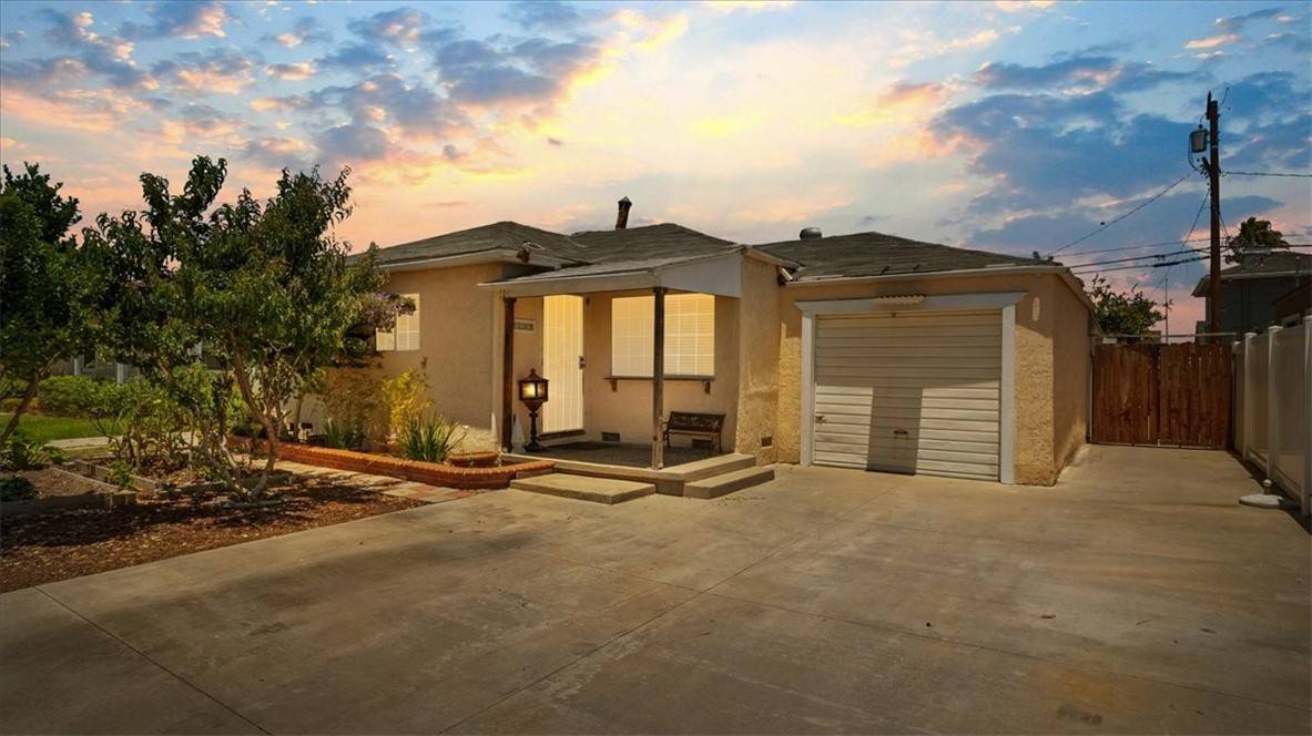 Gardena, CA 90249,3139 W 152nd PL