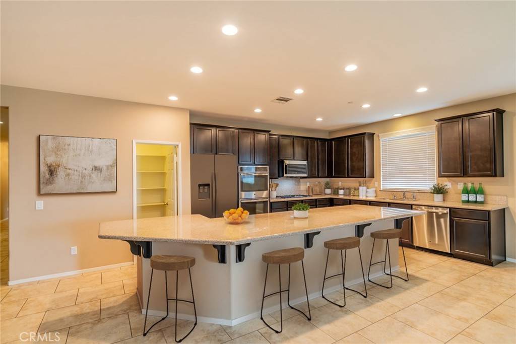 Riverside, CA 92503,16550 Village Meadow DR